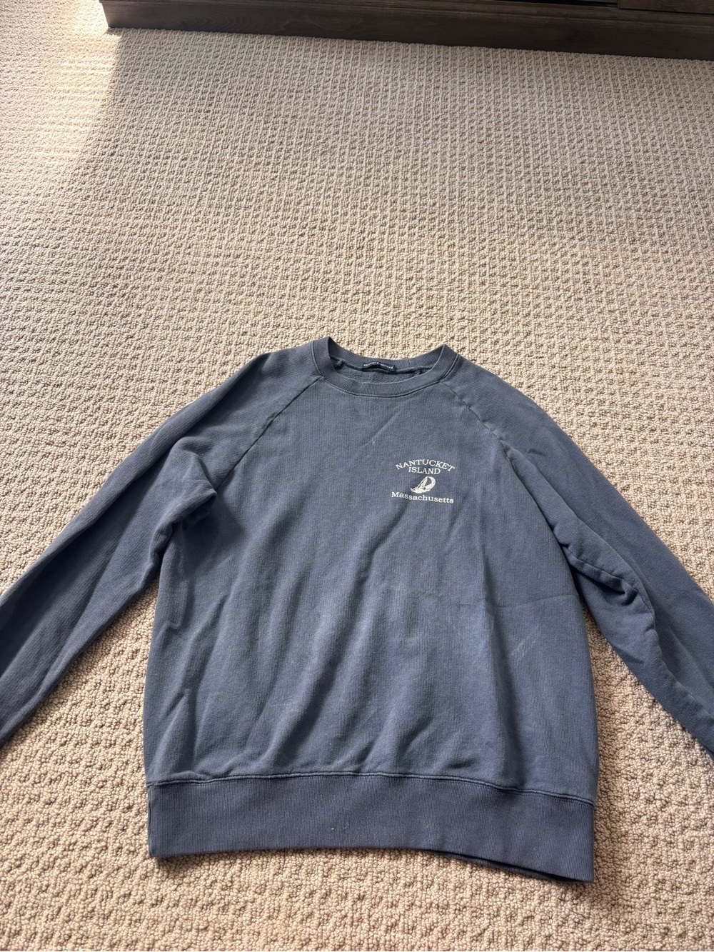 Massachusetts Men's Crewneck Sweatshirt - Navy